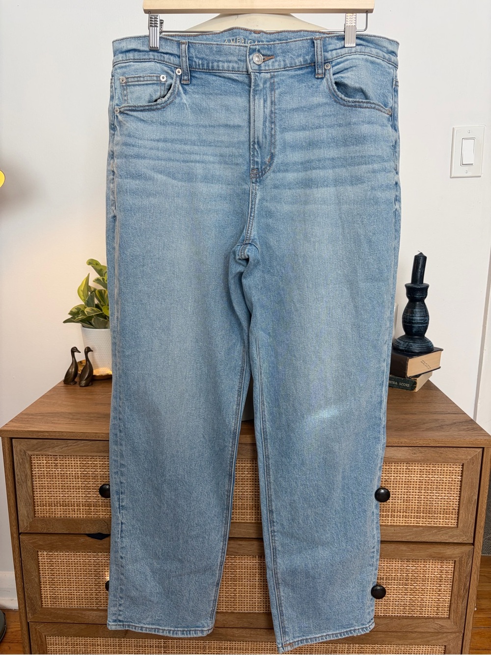 American Eagle Light Wash Stretch Straight Jeans - Size 16 Regular